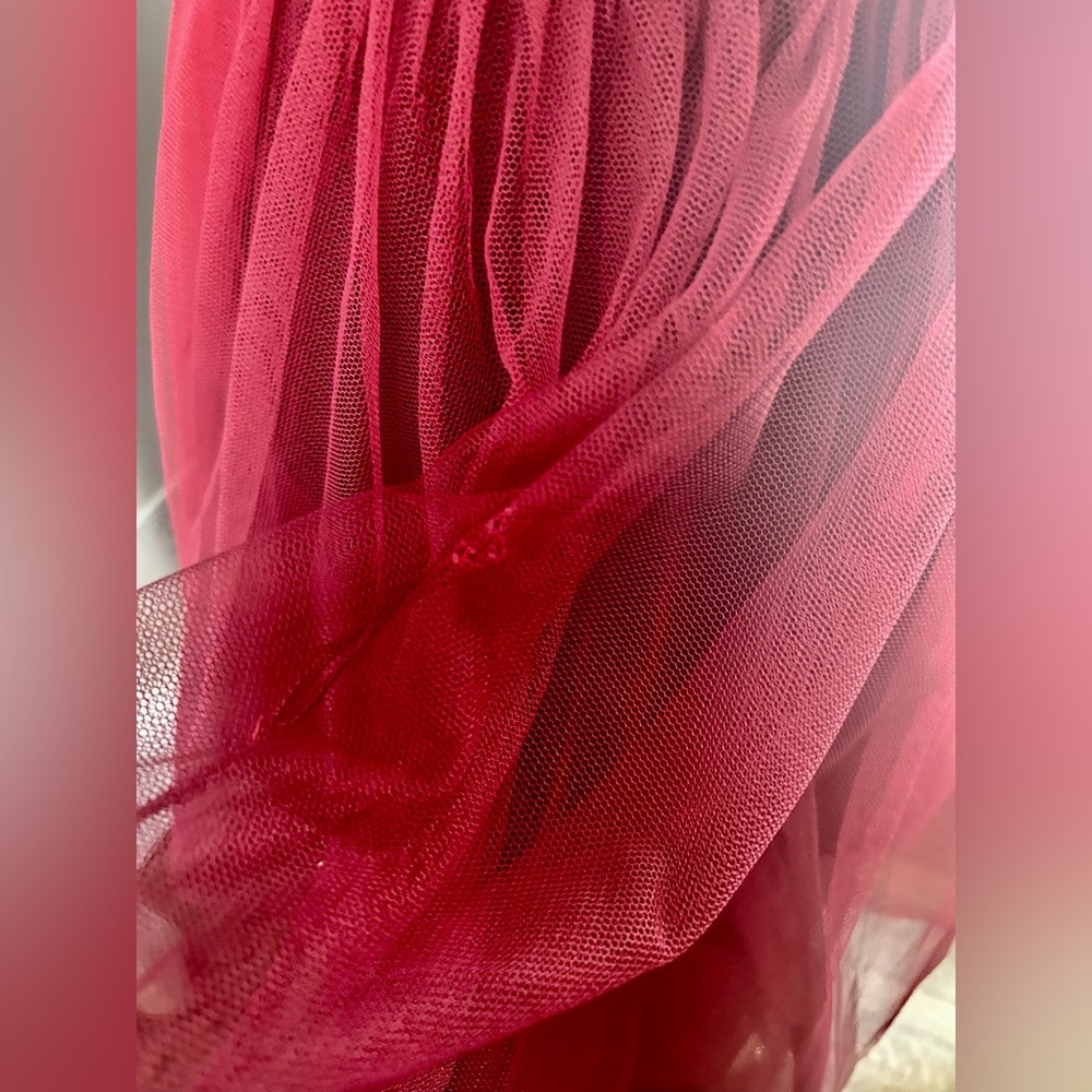 Marchesa Notte Red Mesh Gown - Picture 7 of 8